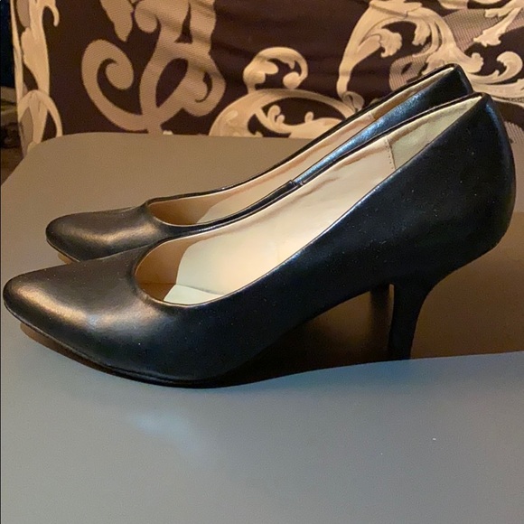 George - Picture 4 of 4